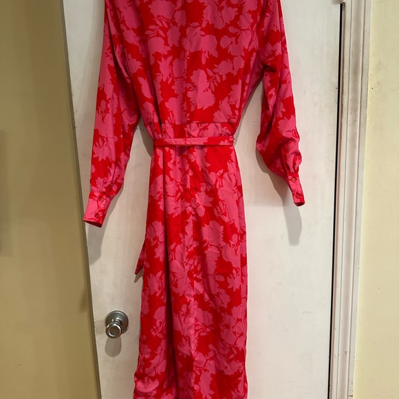 NEW with tags Fergie Reversible 2 in 1 Wrap Midi Dress - Picture 2 of 6